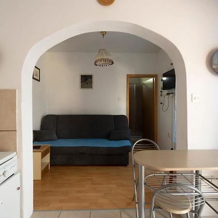 Studio Apartman Ema 2 格基卡琳 外观 照片