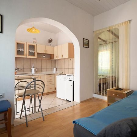 Studio Apartman Ema 2 格基卡琳 外观 照片
