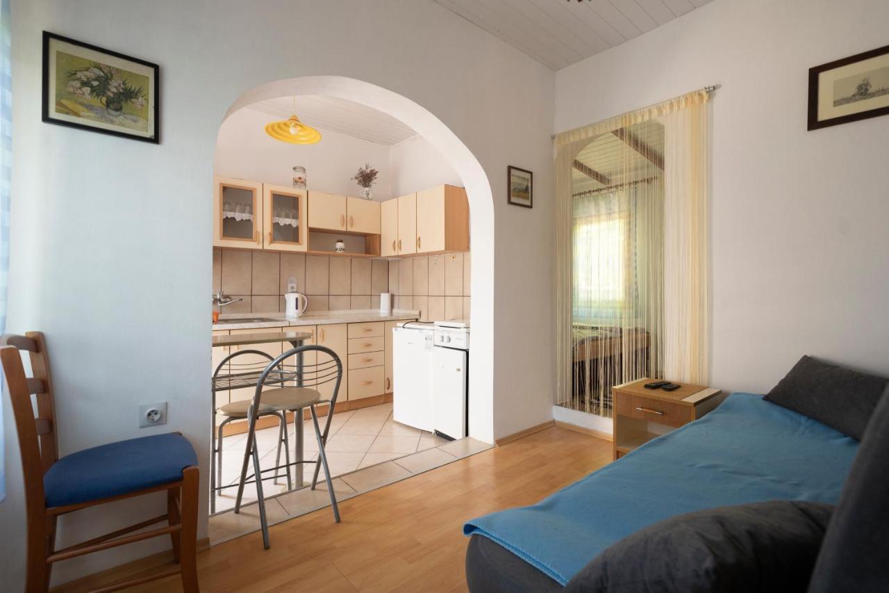 Studio Apartman Ema 2 格基卡琳 外观 照片